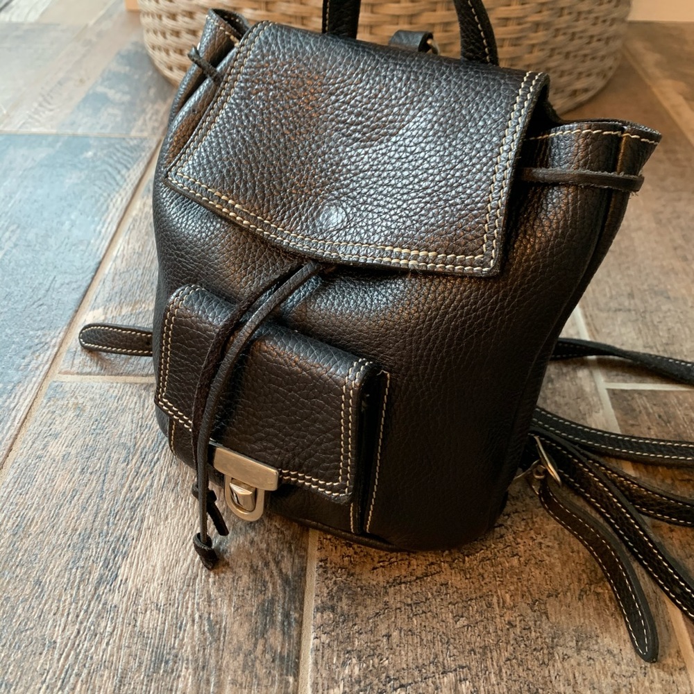 ROOTS leather black backpack